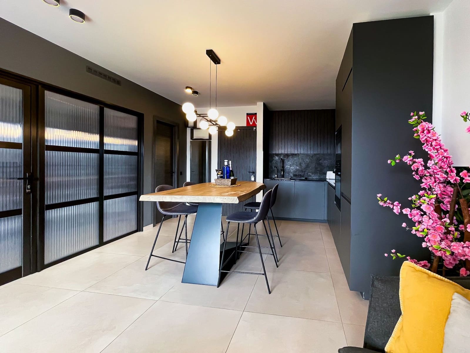 2 quarto Apartamento para venda em Costa Adeje com piscina - 350 000 € (Ref: 9097871)