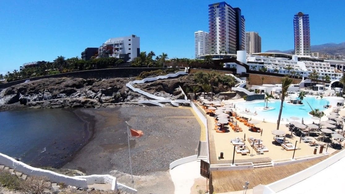 2 quarto Apartamento para venda em Costa Adeje com piscina - 350 000 € (Ref: 9097871)