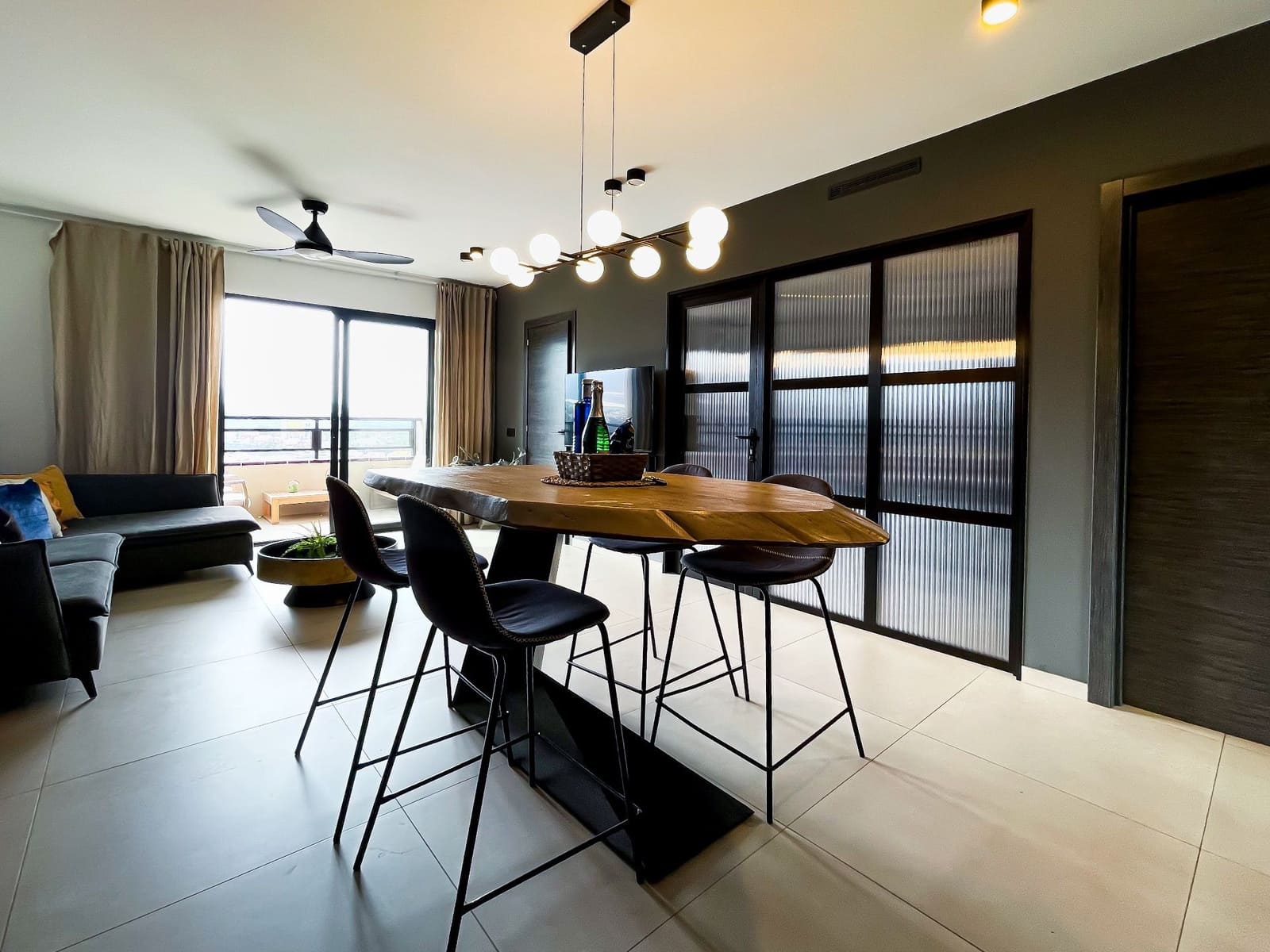 2 quarto Apartamento para venda em Costa Adeje com piscina - 350 000 € (Ref: 9097871)