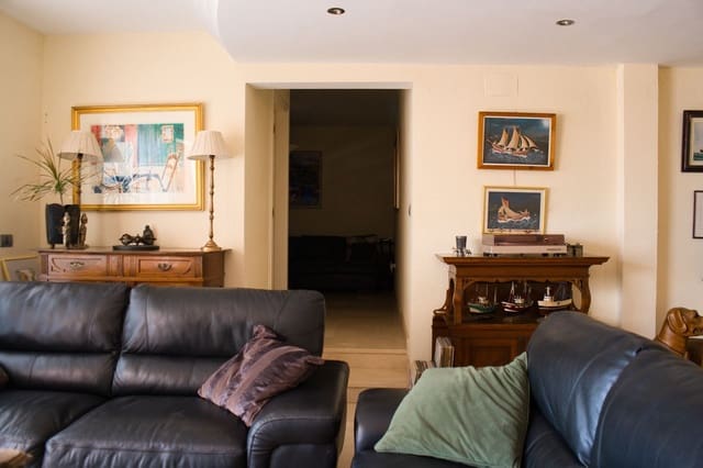 6 slaapkamer Halfvrijstaande villa te koop in Torviscas, Adeje met zwembad garage - € 670.000 (Ref: 9106263)