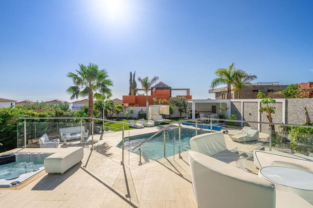 5 soveværelse Villa til salg i El Madroñal, Adeje med swimmingpool garage - € 2.760.000 (Ref: 9113806)