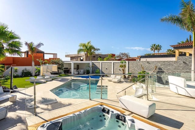 5 Zimmer Villa zu verkaufen in El Madroñal, Adeje mit Pool Garage - 2.520.000 € (Ref: 9113806)