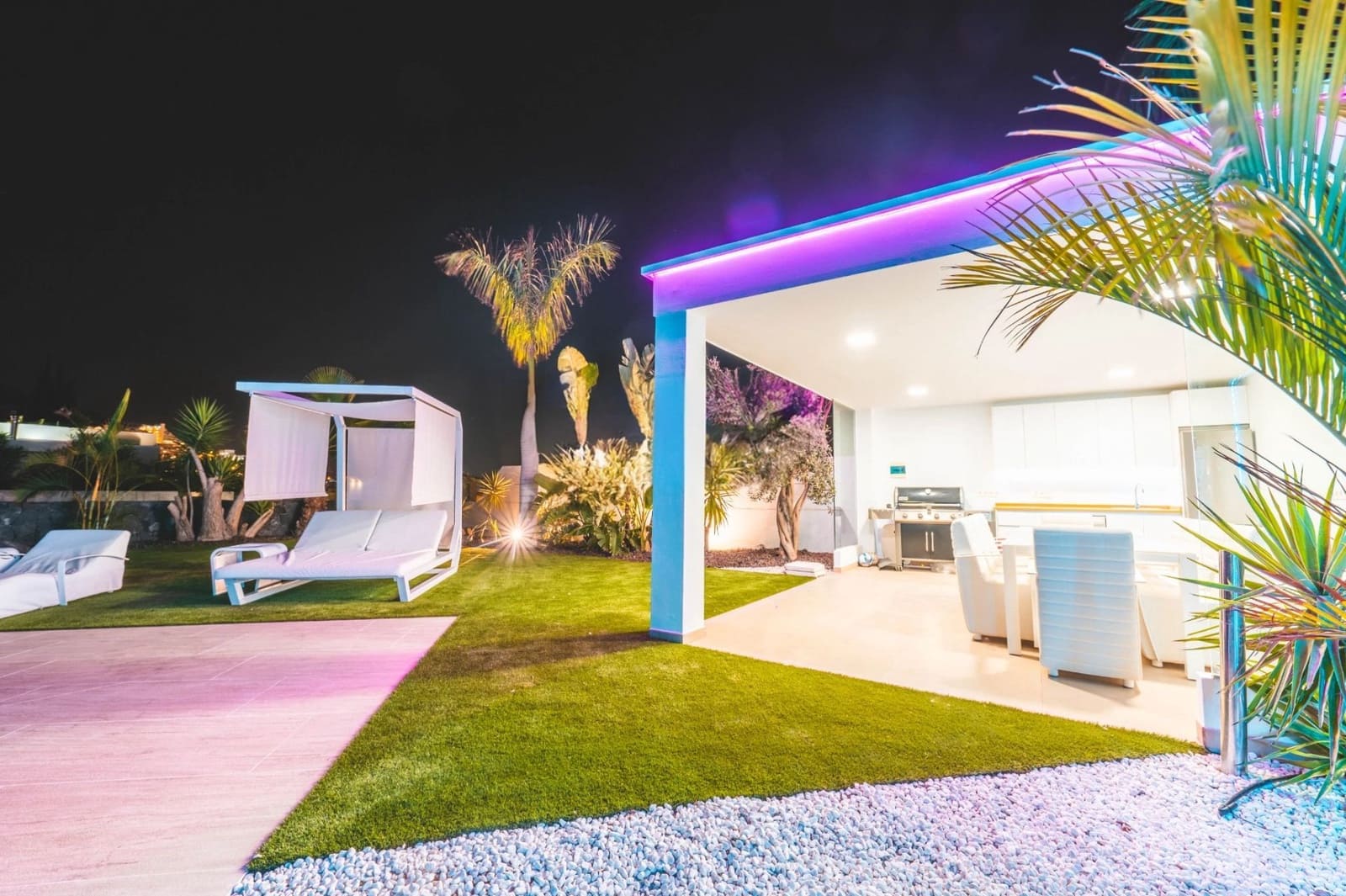 Chalet de 5 habitaciones en El Madroñal en venta con piscina garaje - 2.399.000 € (Ref: 9113806)