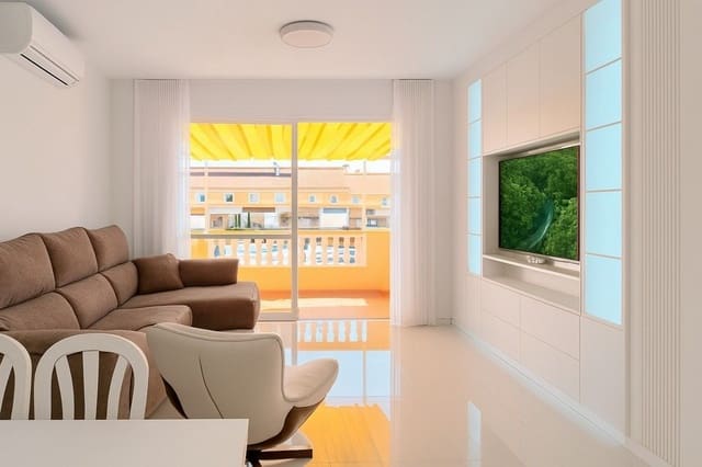 4 makuuhuone Paritalo myytävänä paikassa Playa de las Americas, Arona mukana uima-altaan 
autotalli - 890 000 € (Ref: 9124631)