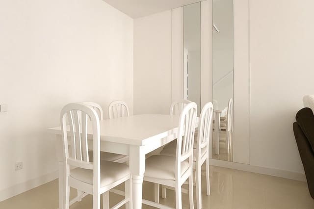 4 makuuhuone Paritalo myytävänä paikassa Playa de las Americas, Arona mukana uima-altaan 
autotalli - 890 000 € (Ref: 9124631)