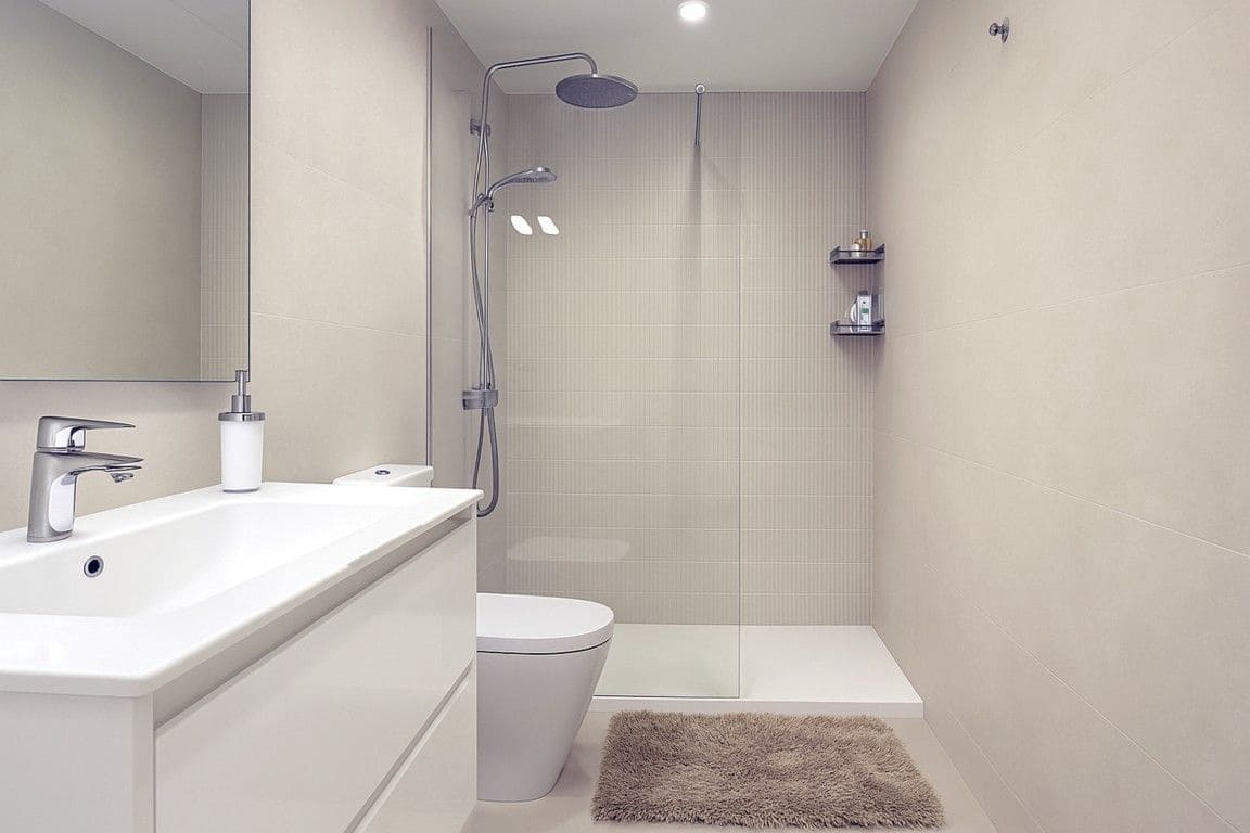 4 soverom Kjedet enebolig til salgs i Playa de las Americas med svømmebasseng garasje - € 890 000 (Ref: 9124631)