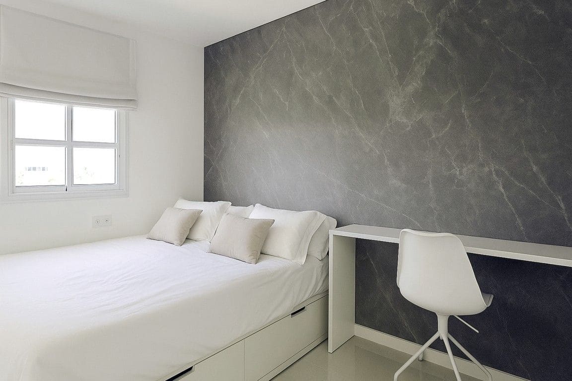 4 soverom Kjedet enebolig til salgs i Playa de las Americas med svømmebasseng garasje - € 890 000 (Ref: 9124631)