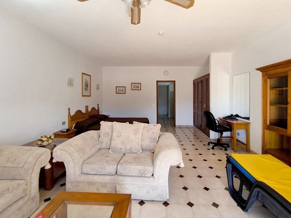 Apartment for sale in Costa Adeje with pool - € 239,000 (Ref: 9126524)