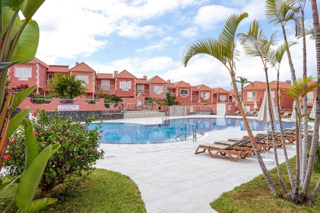 2 soveværelse Lejlighed til salg i Playa del Duque, Adeje med swimmingpool garage - € 589.000 (Ref: 9142621)