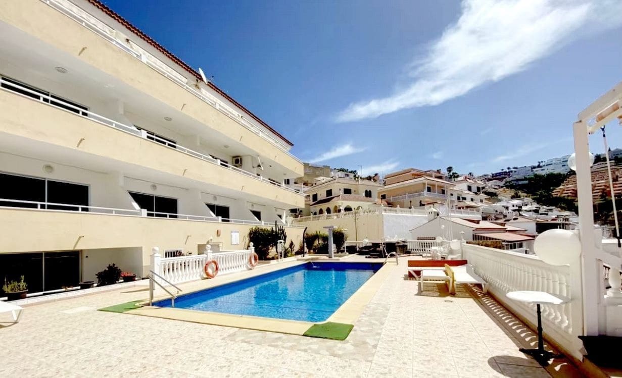 Appartement te koop in Costa Adeje met zwembad - € 189.000 (Ref: 9146746)