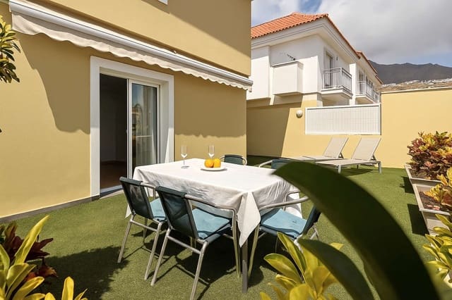 5 slaapkamer Halfvrijstaande villa te koop in El Madroñal, Adeje met zwembad - € 720.000 (Ref: 9148842)