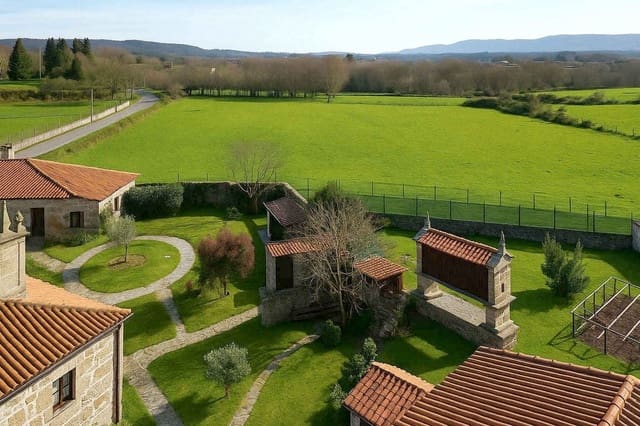 10 bedroom Hotel for sale in Lugo city - € 1,275,000 (Ref: 9169002)