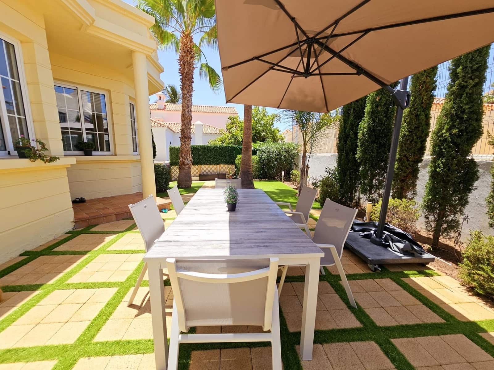 2 slaapkamer Villa te koop in Playa Fanabe met zwembad - € 600.000 (Ref: 9193530)