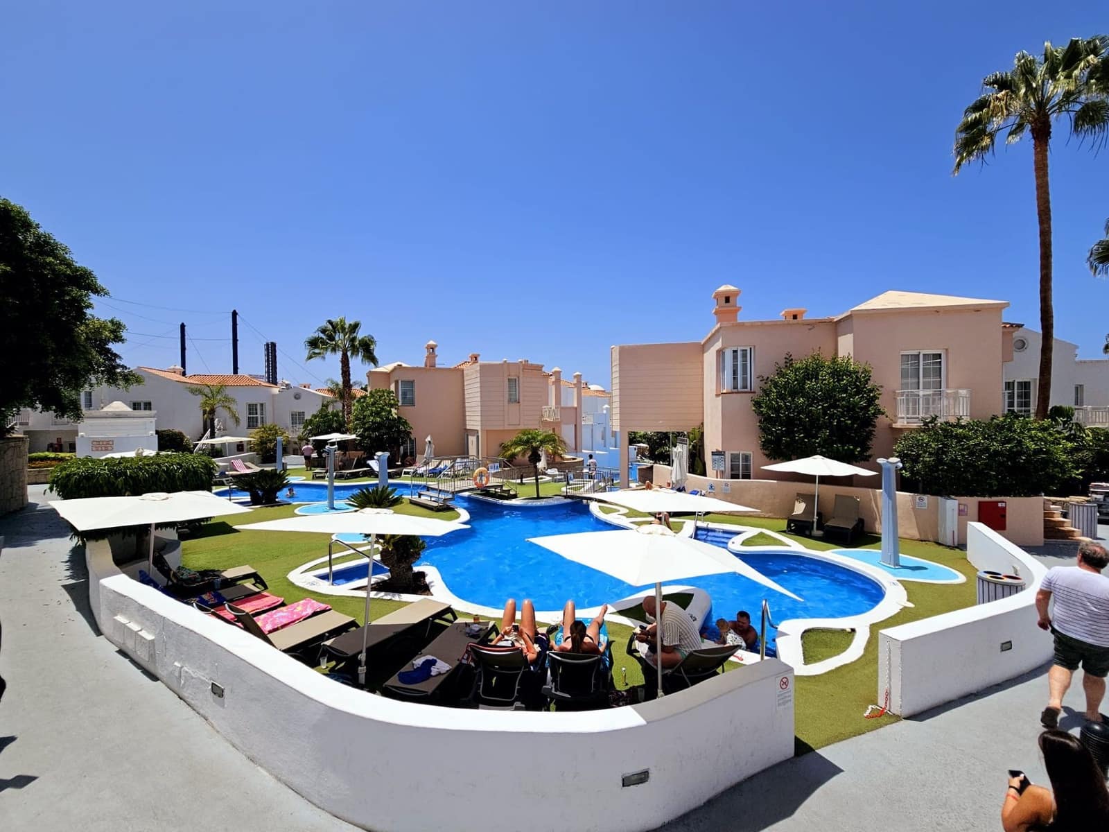 2 slaapkamer Villa te koop in Playa Fanabe met zwembad - € 600.000 (Ref: 9193530)