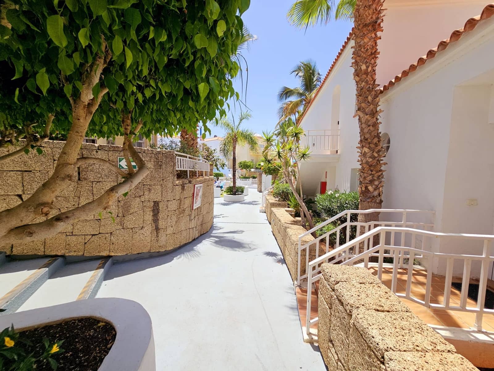 2 slaapkamer Villa te koop in Playa Fanabe met zwembad - € 600.000 (Ref: 9193530)