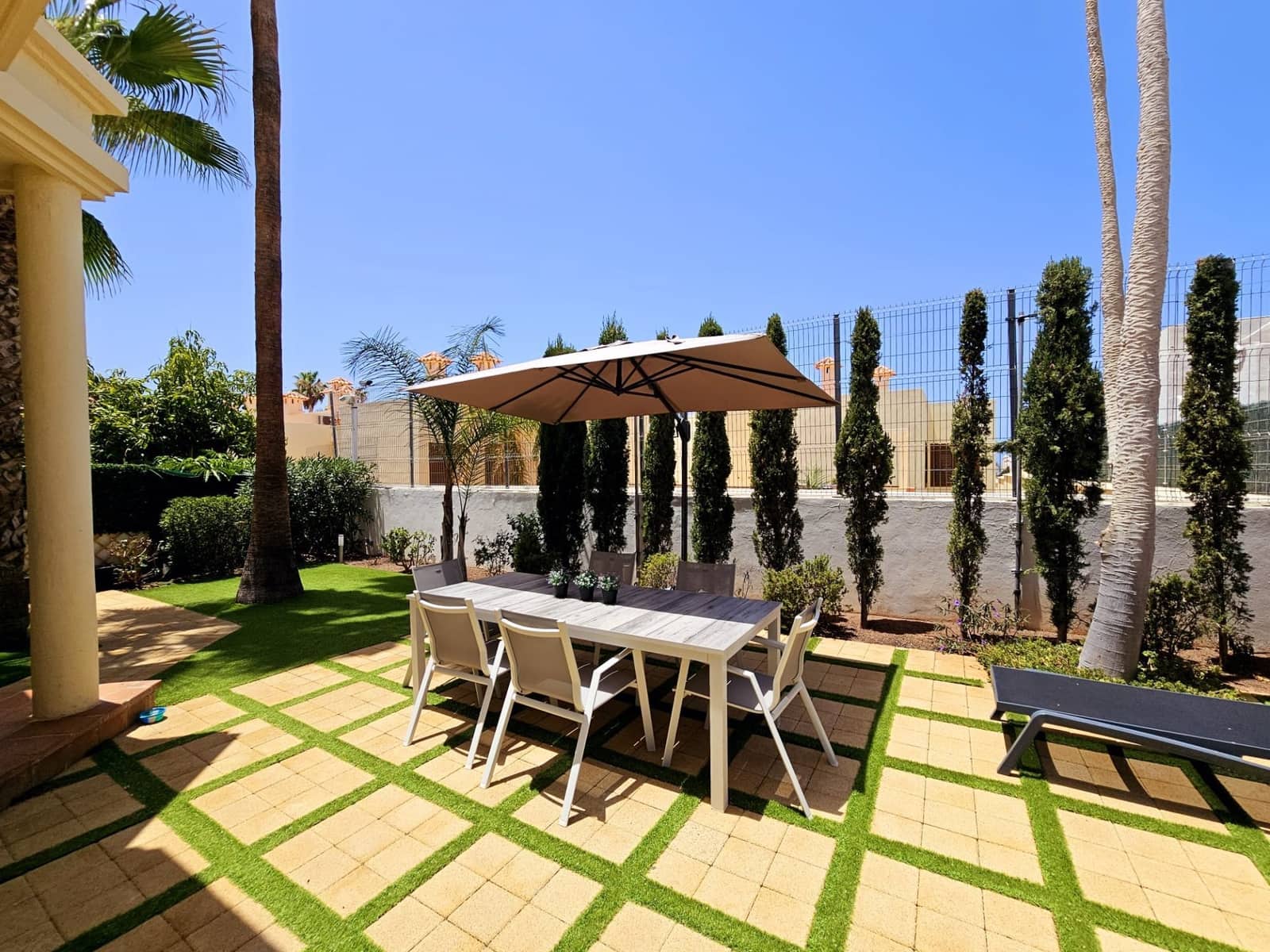 2 slaapkamer Villa te koop in Playa Fanabe met zwembad - € 600.000 (Ref: 9193530)