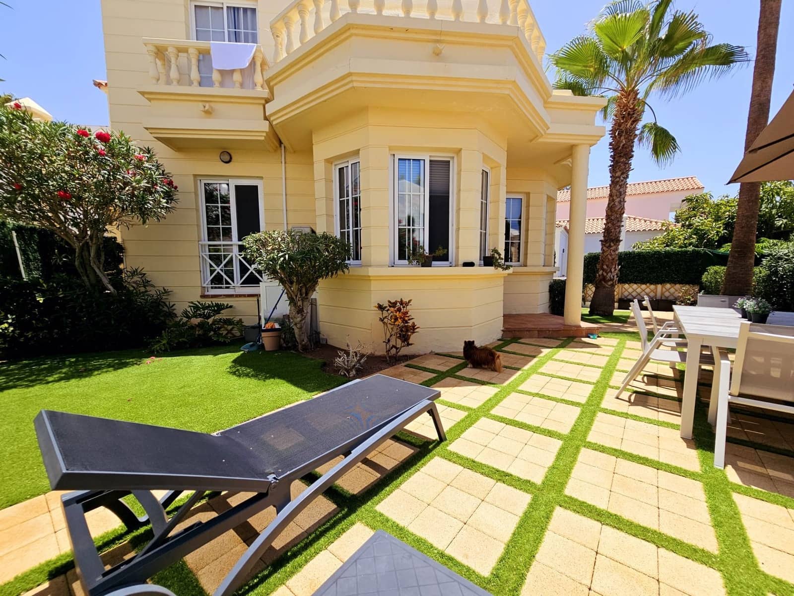 2 slaapkamer Villa te koop in Playa Fanabe met zwembad - € 600.000 (Ref: 9193530)