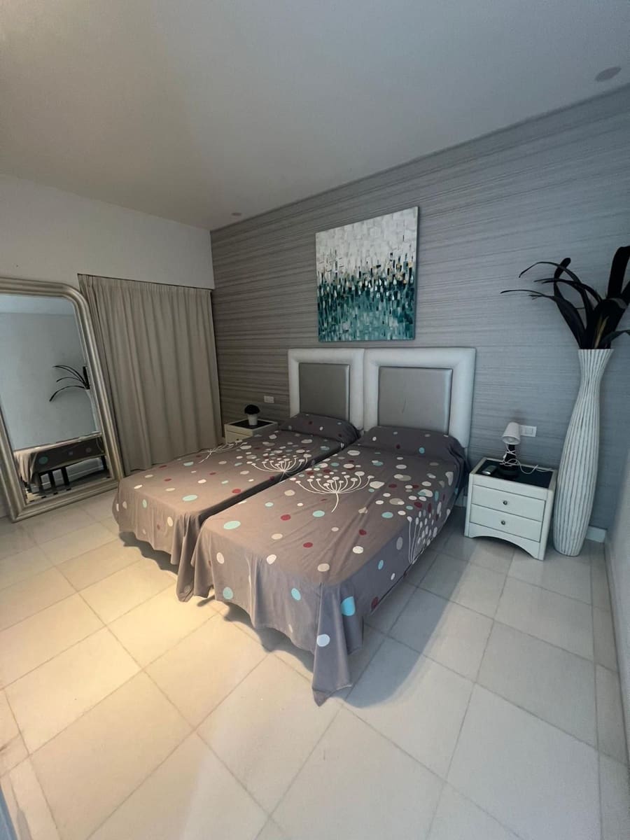 5 soveværelse Villa til salg i Playa del Duque med swimmingpool garage - € 2.930.000 (Ref: 9195263)