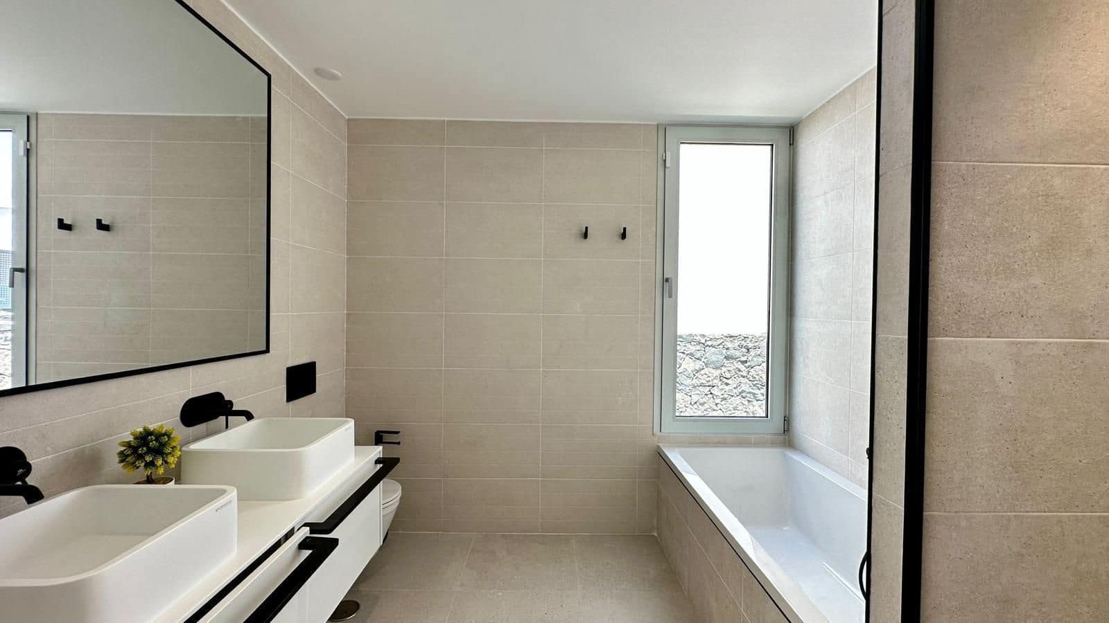 3 slaapkamer Villa te koop in Costa Adeje met zwembad garage - € 1.590.000 (Ref: 9197479)