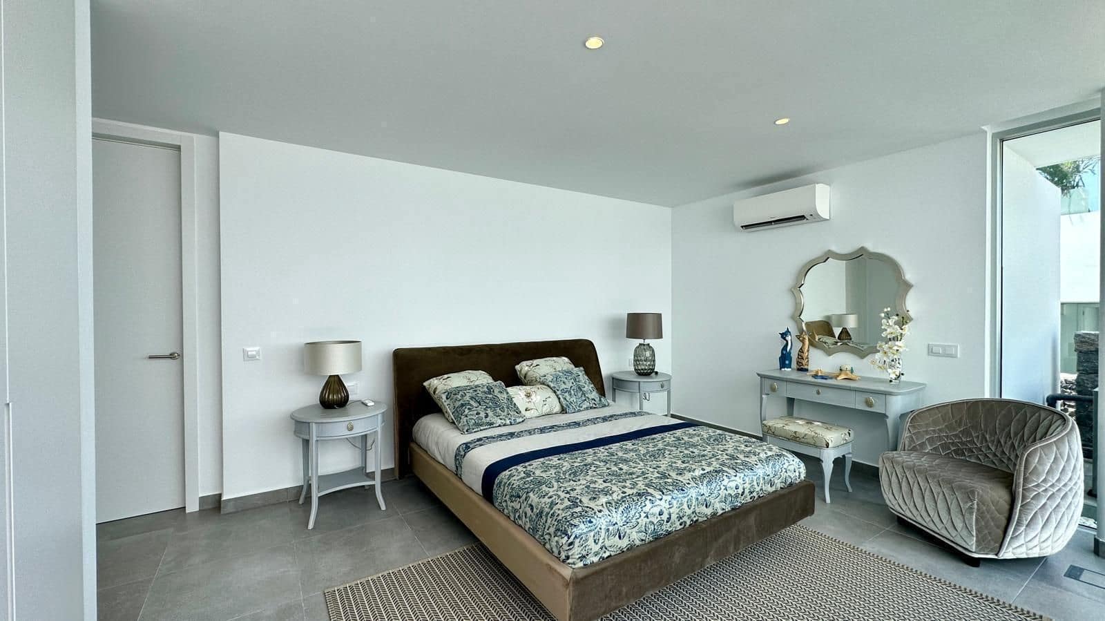 3 slaapkamer Villa te koop in Costa Adeje met zwembad garage - € 1.590.000 (Ref: 9197479)