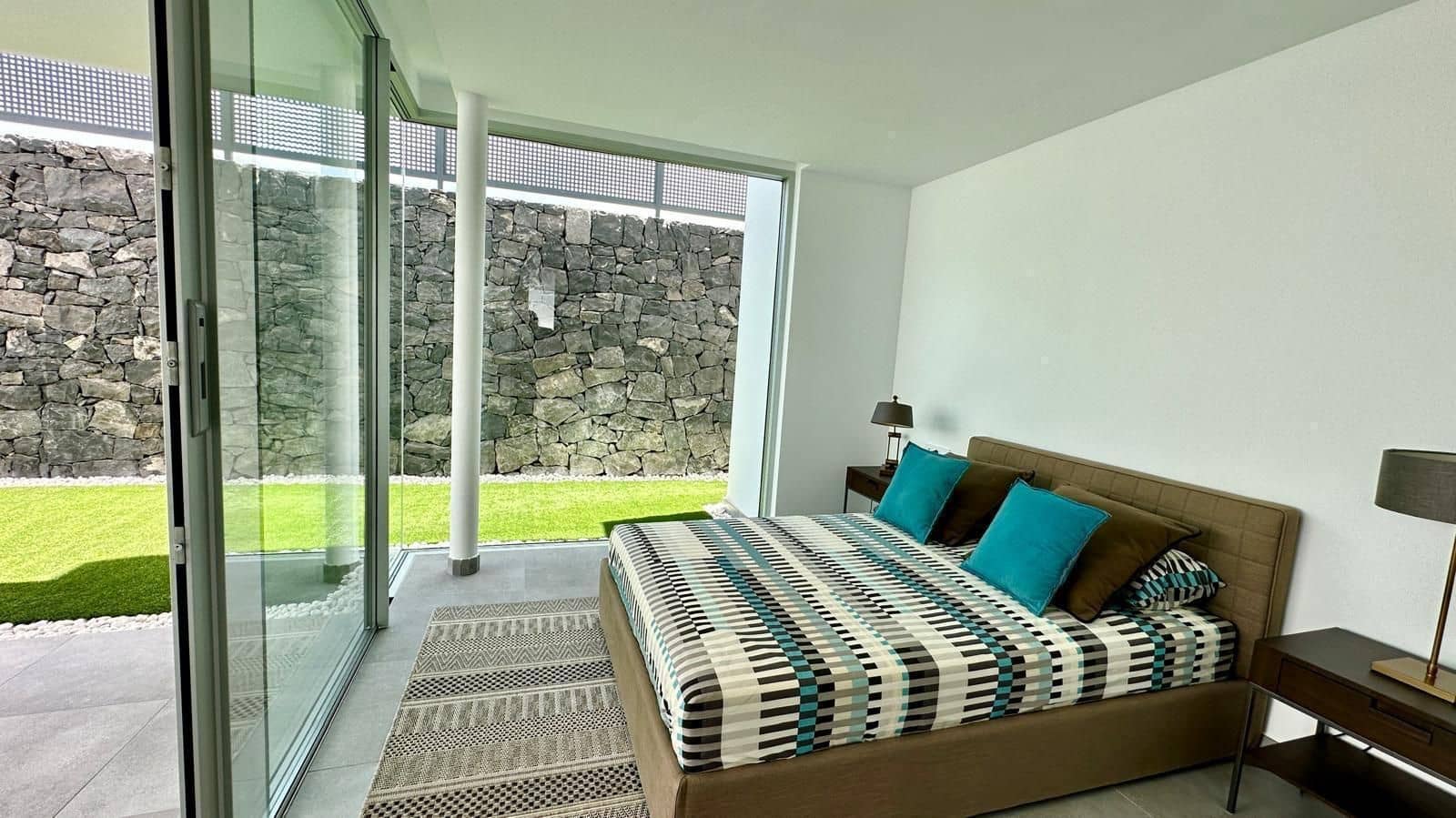 3 slaapkamer Villa te koop in Costa Adeje met zwembad garage - € 1.590.000 (Ref: 9197479)