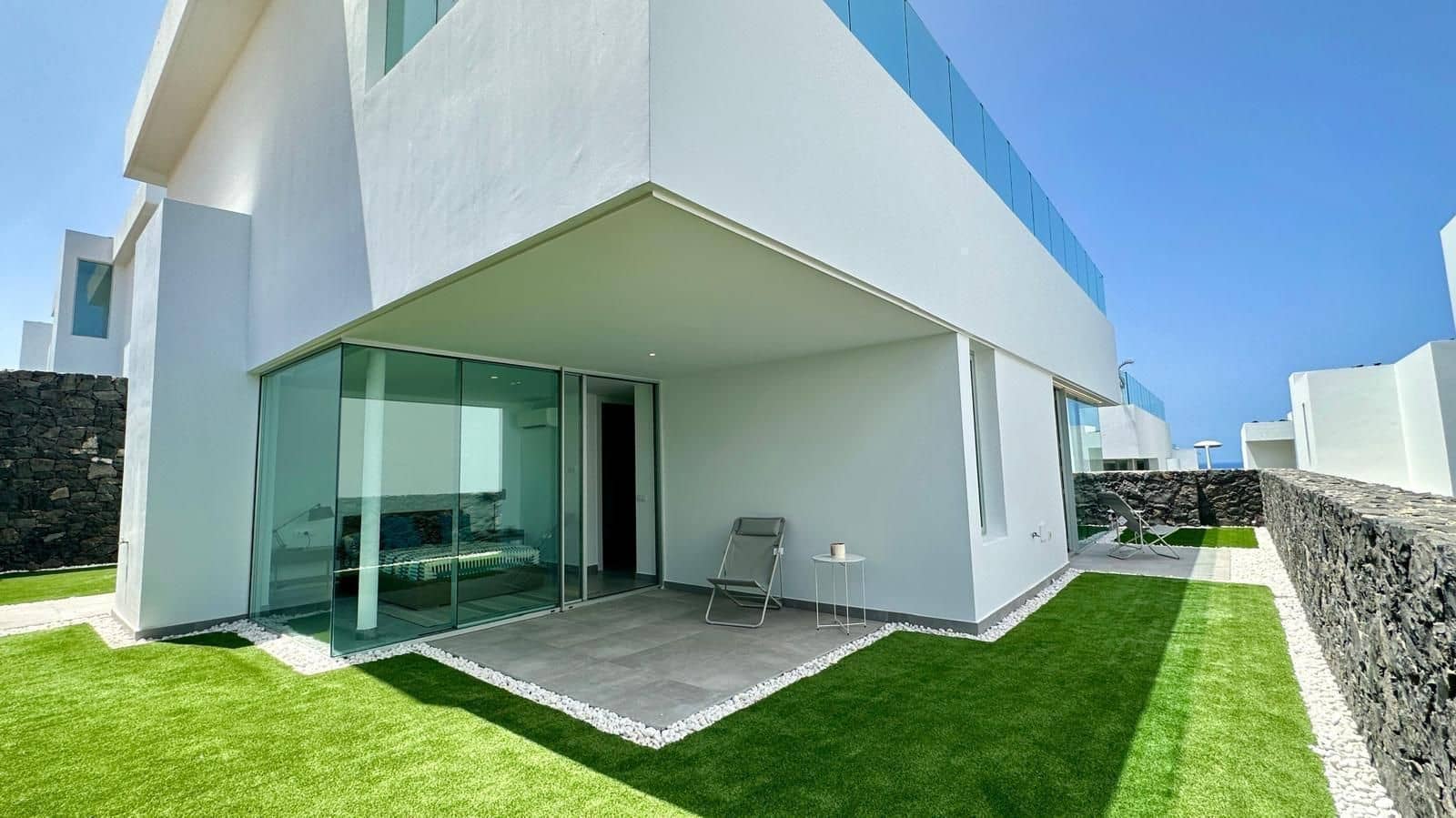 3 slaapkamer Villa te koop in Costa Adeje met zwembad garage - € 1.590.000 (Ref: 9197479)