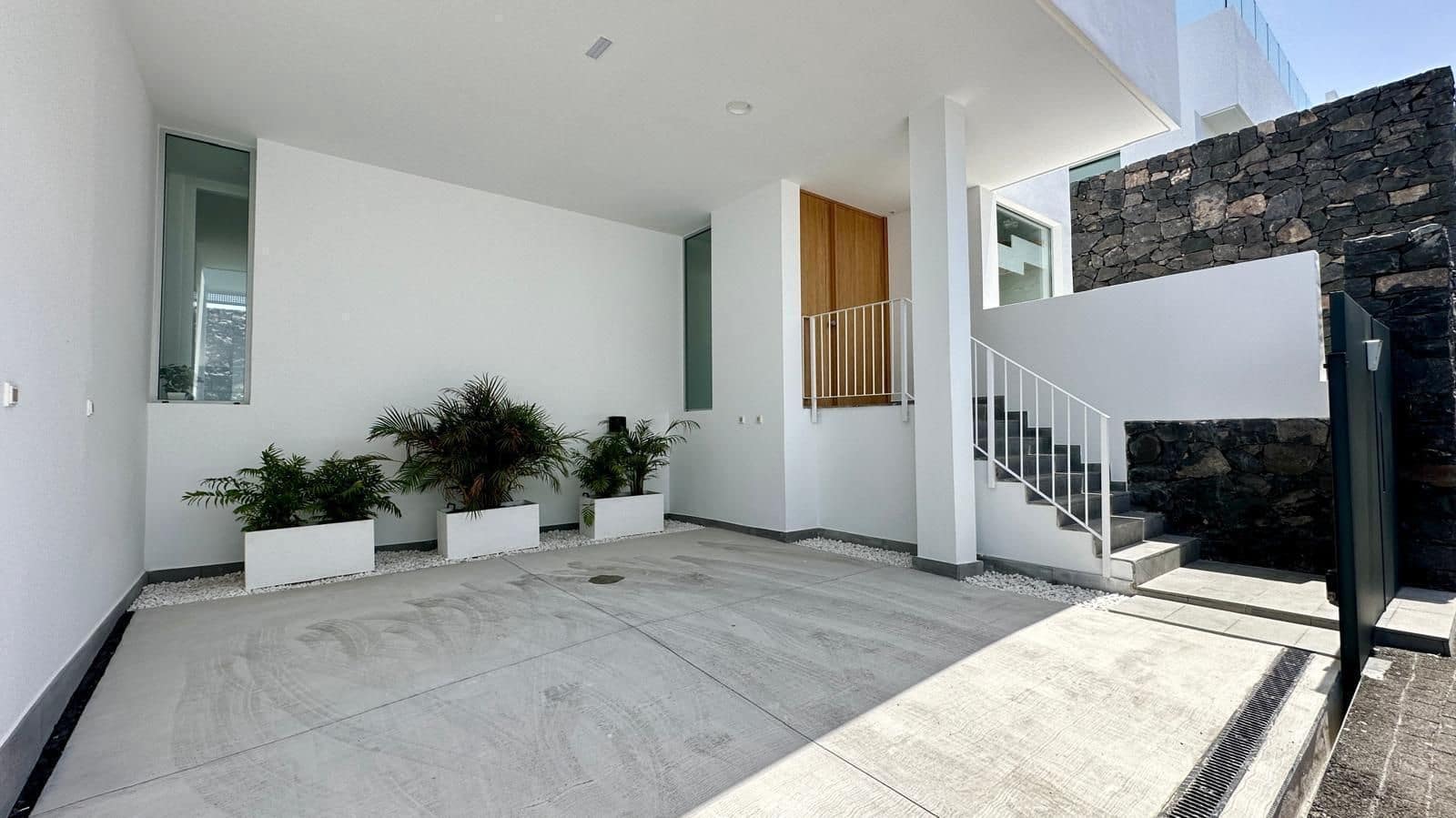 3 slaapkamer Villa te koop in Costa Adeje met zwembad garage - € 1.590.000 (Ref: 9197479)