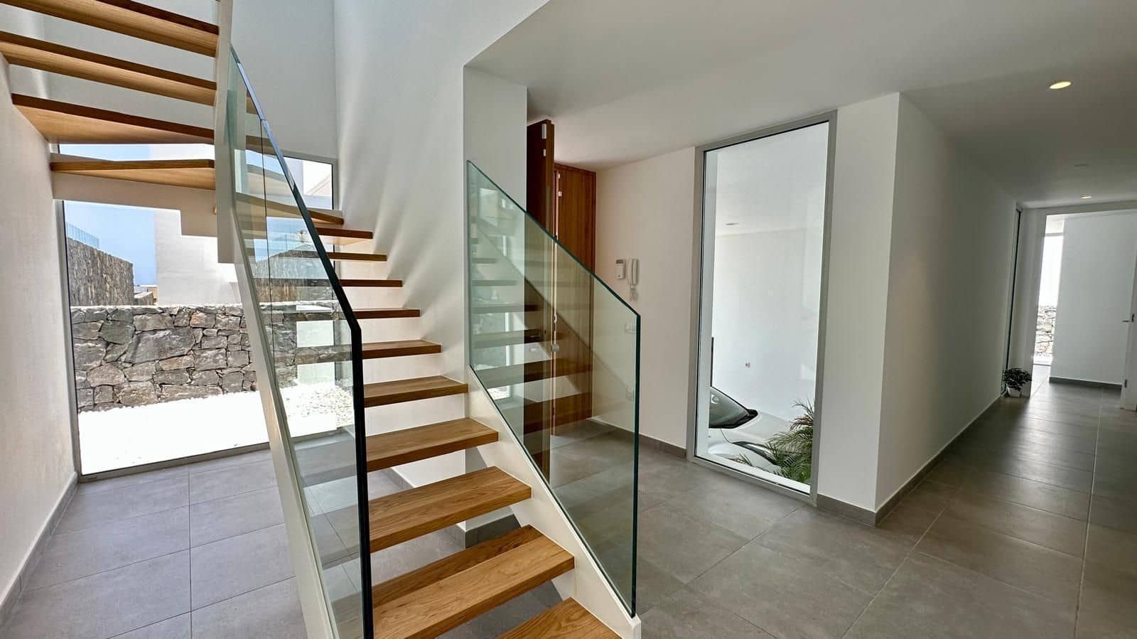 3 slaapkamer Villa te koop in Costa Adeje met zwembad garage - € 1.590.000 (Ref: 9197479)