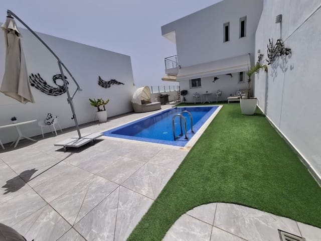 3 sovrum Villa till salu i La Caldera, Adeje med pool garage - 1 900 000 € (Ref: 9197480)