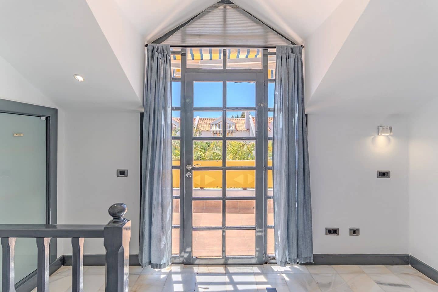 3 chambre Villa/Maison à vendre à Playa de las Americas avec piscine - 1 590 000 € (Ref: 9200275)