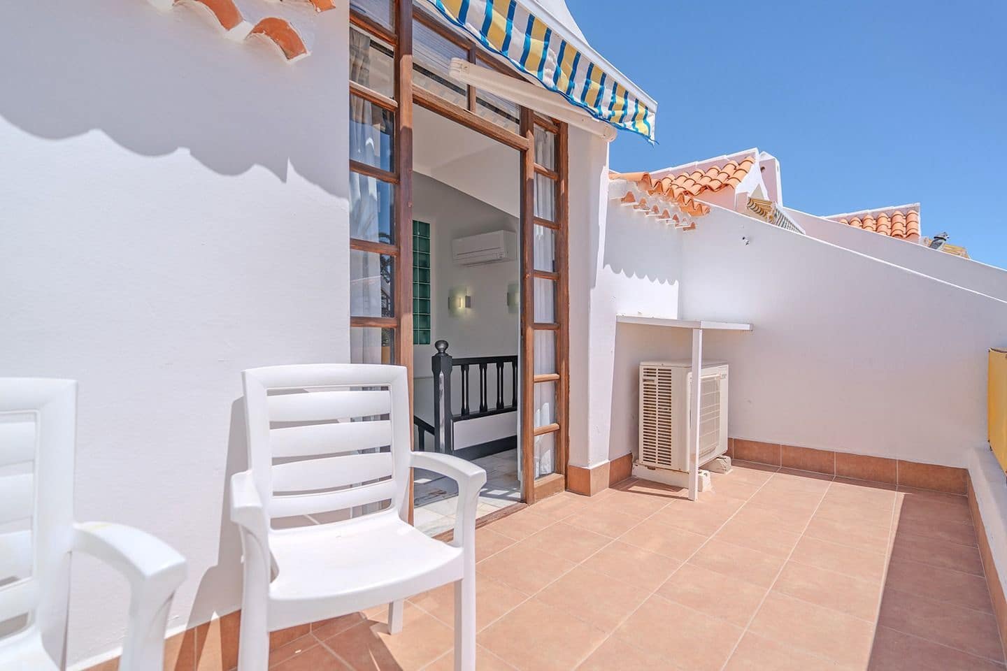 3 chambre Villa/Maison à vendre à Playa de las Americas avec piscine - 1 590 000 € (Ref: 9200275)