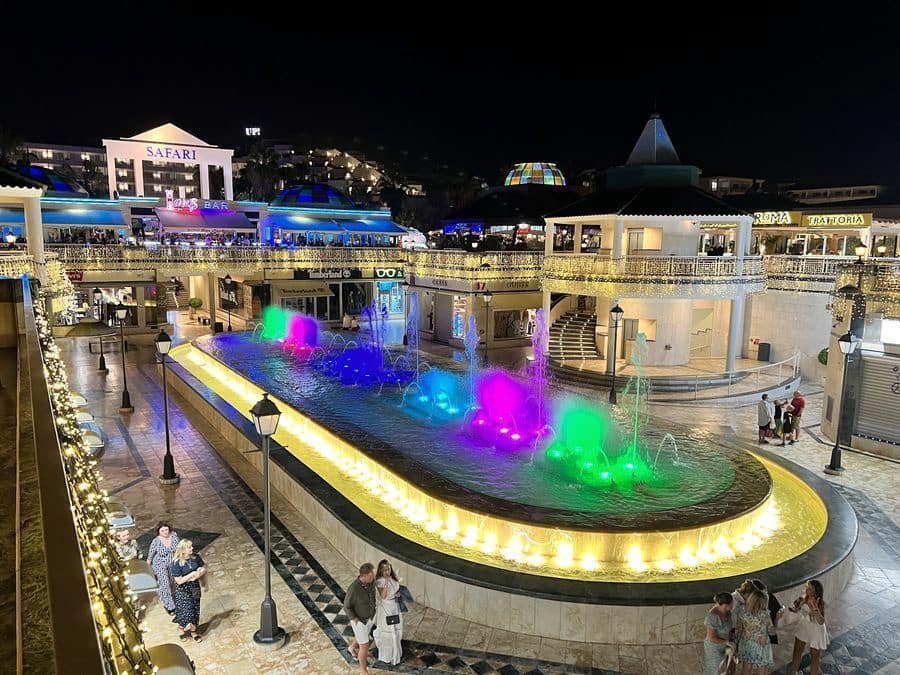 3 chambre Villa/Maison à vendre à Playa de las Americas avec piscine - 1 590 000 € (Ref: 9200275)