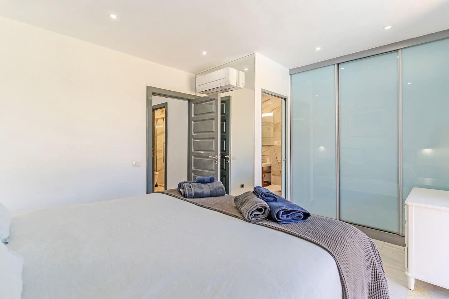 3 chambre Villa/Maison à vendre à Playa de las Americas avec piscine - 1 590 000 € (Ref: 9200275)