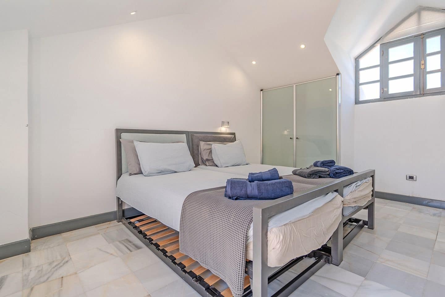 3 chambre Villa/Maison à vendre à Playa de las Americas avec piscine - 1 590 000 € (Ref: 9200275)