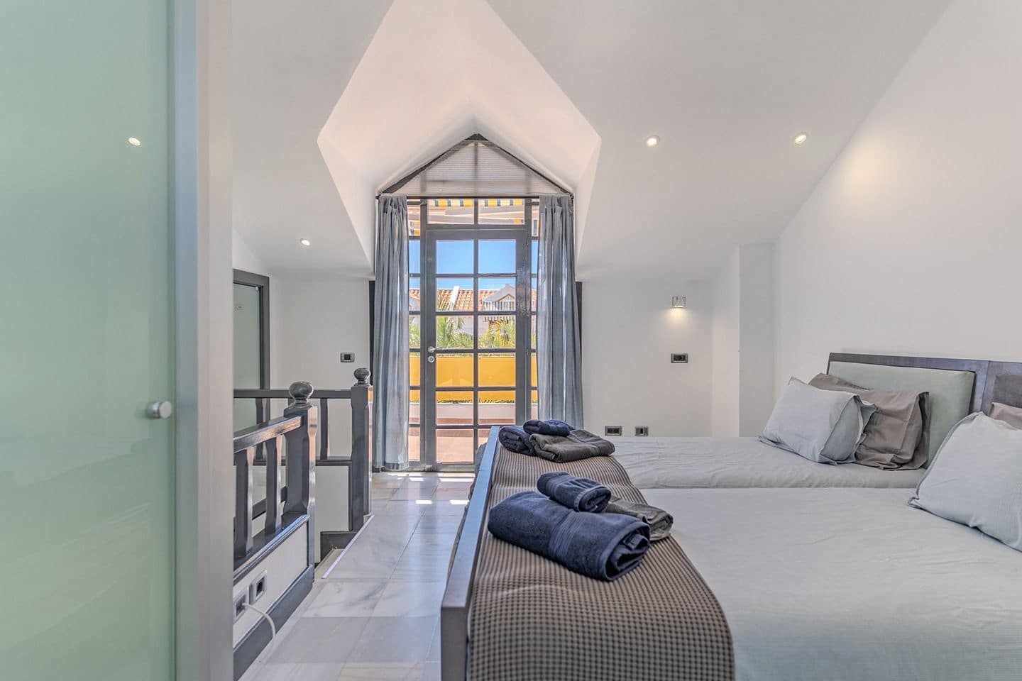 3 chambre Villa/Maison à vendre à Playa de las Americas avec piscine - 1 590 000 € (Ref: 9200275)