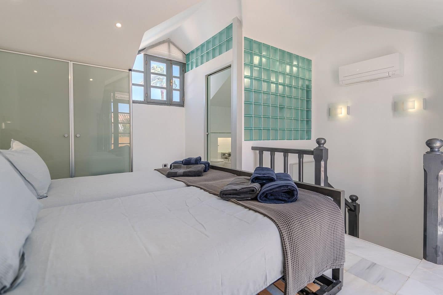 3 chambre Villa/Maison à vendre à Playa de las Americas avec piscine - 1 590 000 € (Ref: 9200275)