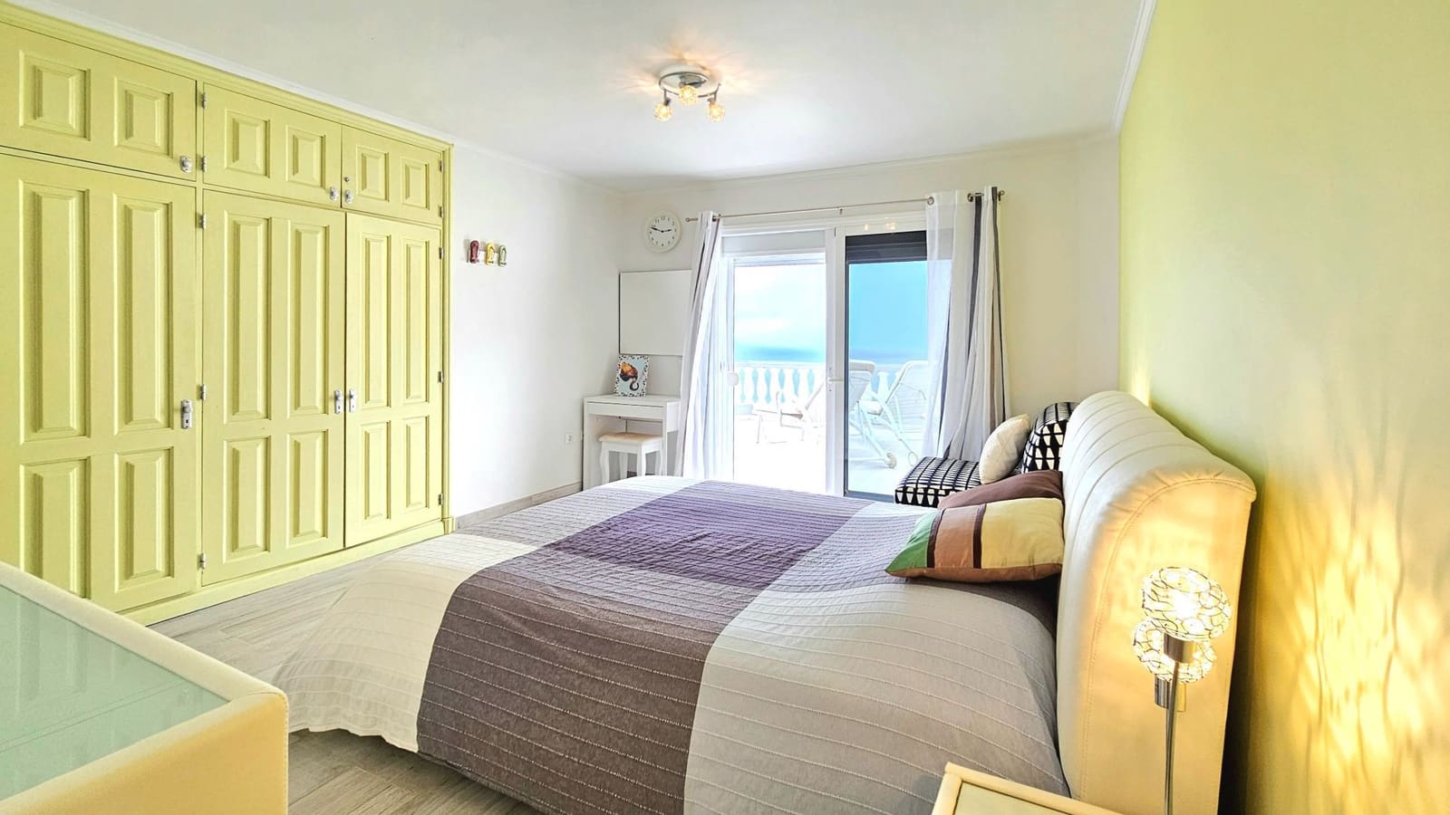 2 slaapkamer Appartement te koop in Los Gigantes met zwembad - € 490.000 (Ref: 9202179)