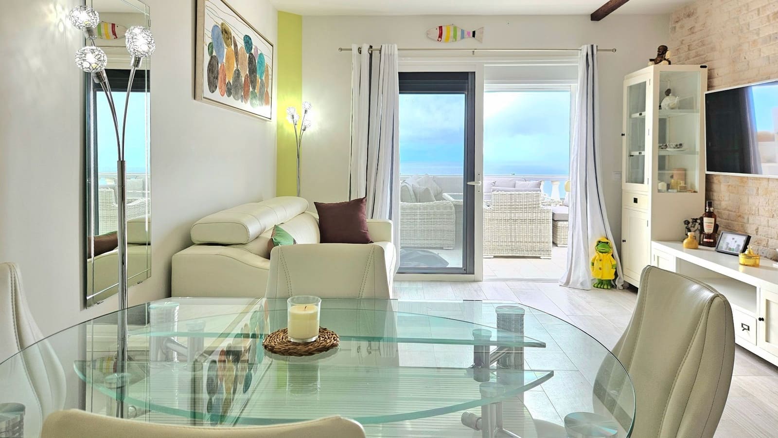 2 slaapkamer Appartement te koop in Los Gigantes met zwembad - € 490.000 (Ref: 9202179)