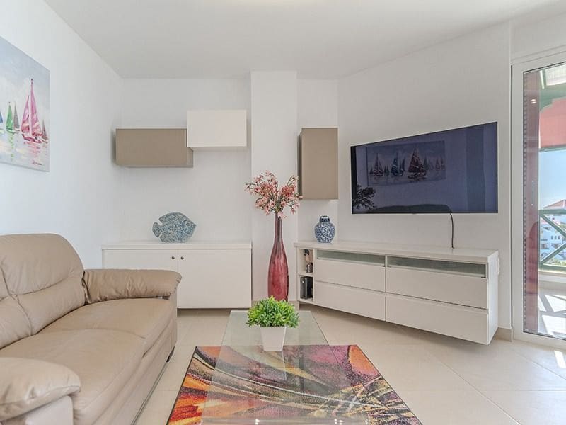 2 sovrum Takvåning till salu i Playa de las Americas med pool - 1 680 000 € (Ref: 9204233)