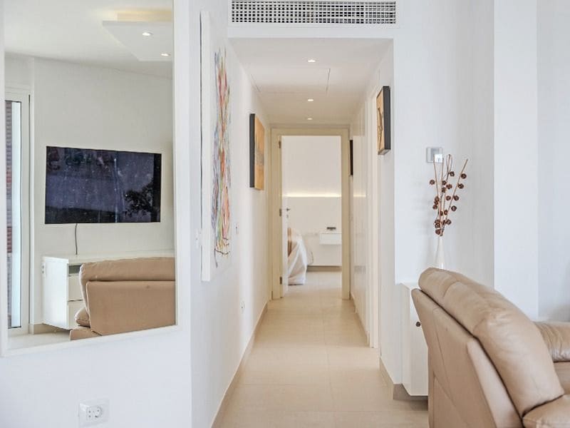 2 sovrum Takvåning till salu i Playa de las Americas med pool - 1 680 000 € (Ref: 9204233)