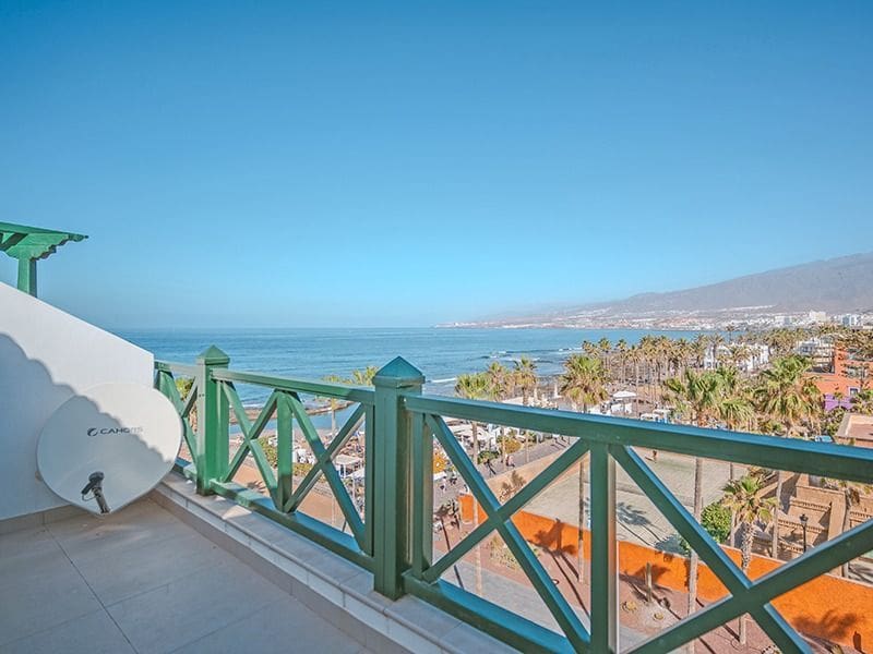 2 sovrum Takvåning till salu i Playa de las Americas med pool - 1 680 000 € (Ref: 9204233)