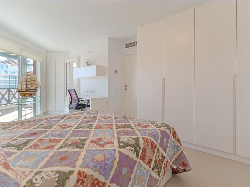 2 sovrum Takvåning till salu i Playa de las Americas med pool - 1 680 000 € (Ref: 9204233)