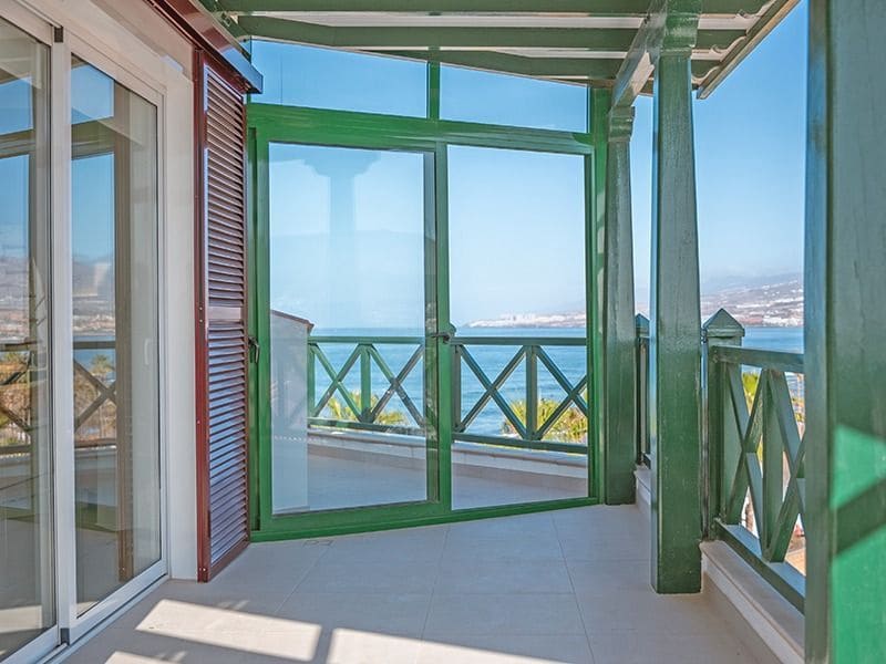 2 sovrum Takvåning till salu i Playa de las Americas med pool - 1 680 000 € (Ref: 9204233)