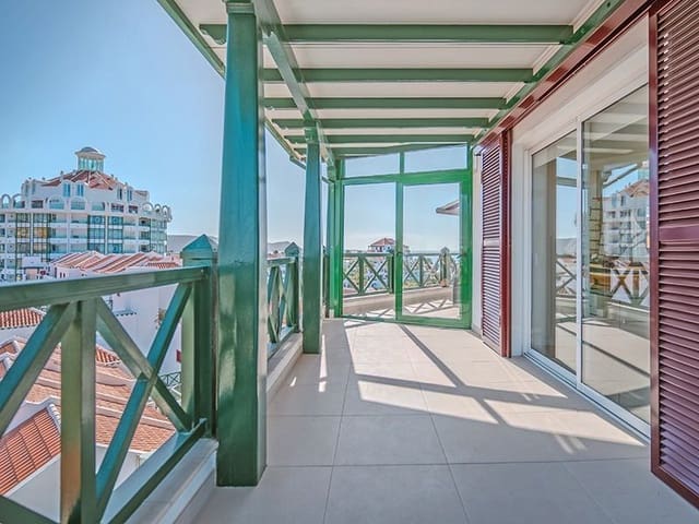 2 slaapkamer Penthouse te koop in Playa de las Americas, Arona met zwembad - € 1.680.000 (Ref: 9204233)
