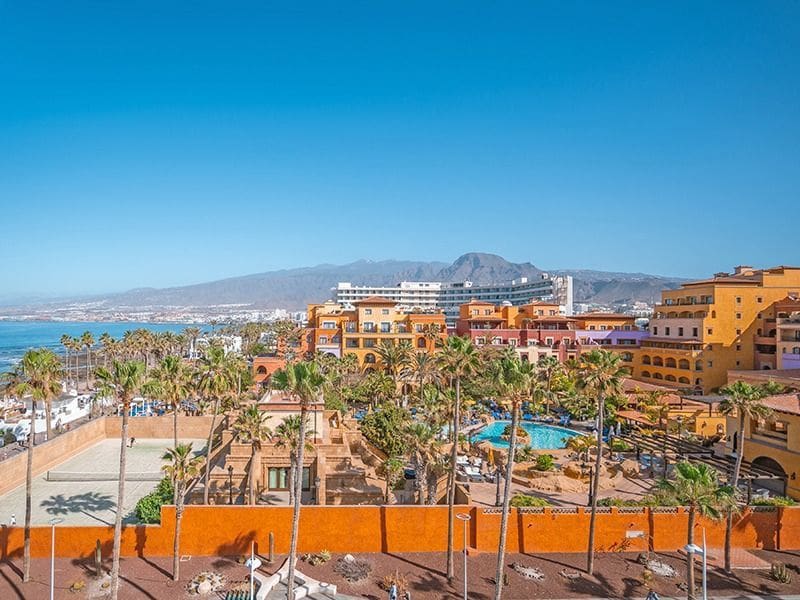 2 sovrum Takvåning till salu i Playa de las Americas med pool - 1 680 000 € (Ref: 9204233)