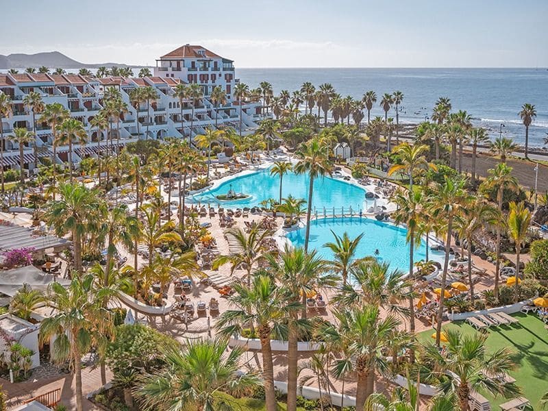 2 sovrum Takvåning till salu i Playa de las Americas med pool - 1 680 000 € (Ref: 9204233)