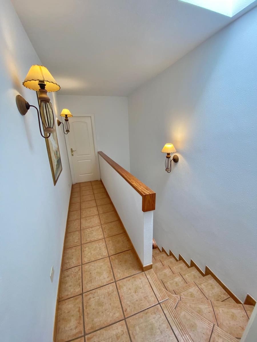 2 soveværelse Villa til salg i Costa Adeje med swimmingpool garage - € 799.000 (Ref: 9206255)