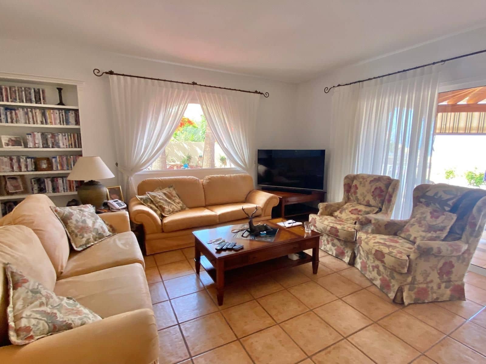 2 soveværelse Villa til salg i Costa Adeje med swimmingpool garage - € 799.000 (Ref: 9206255)