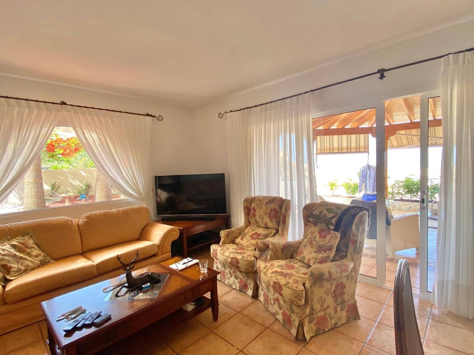 2 soveværelse Villa til salg i Costa Adeje med swimmingpool garage - € 799.000 (Ref: 9206255)