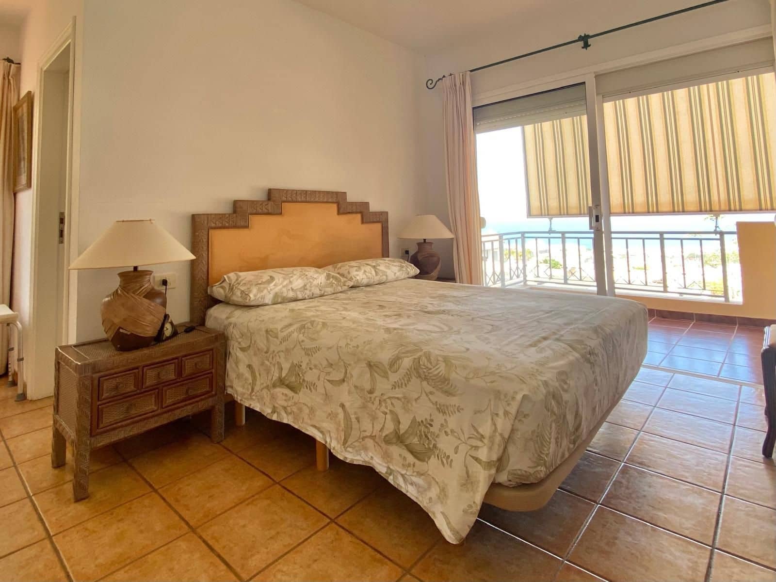 2 soveværelse Villa til salg i Costa Adeje med swimmingpool garage - € 799.000 (Ref: 9206255)